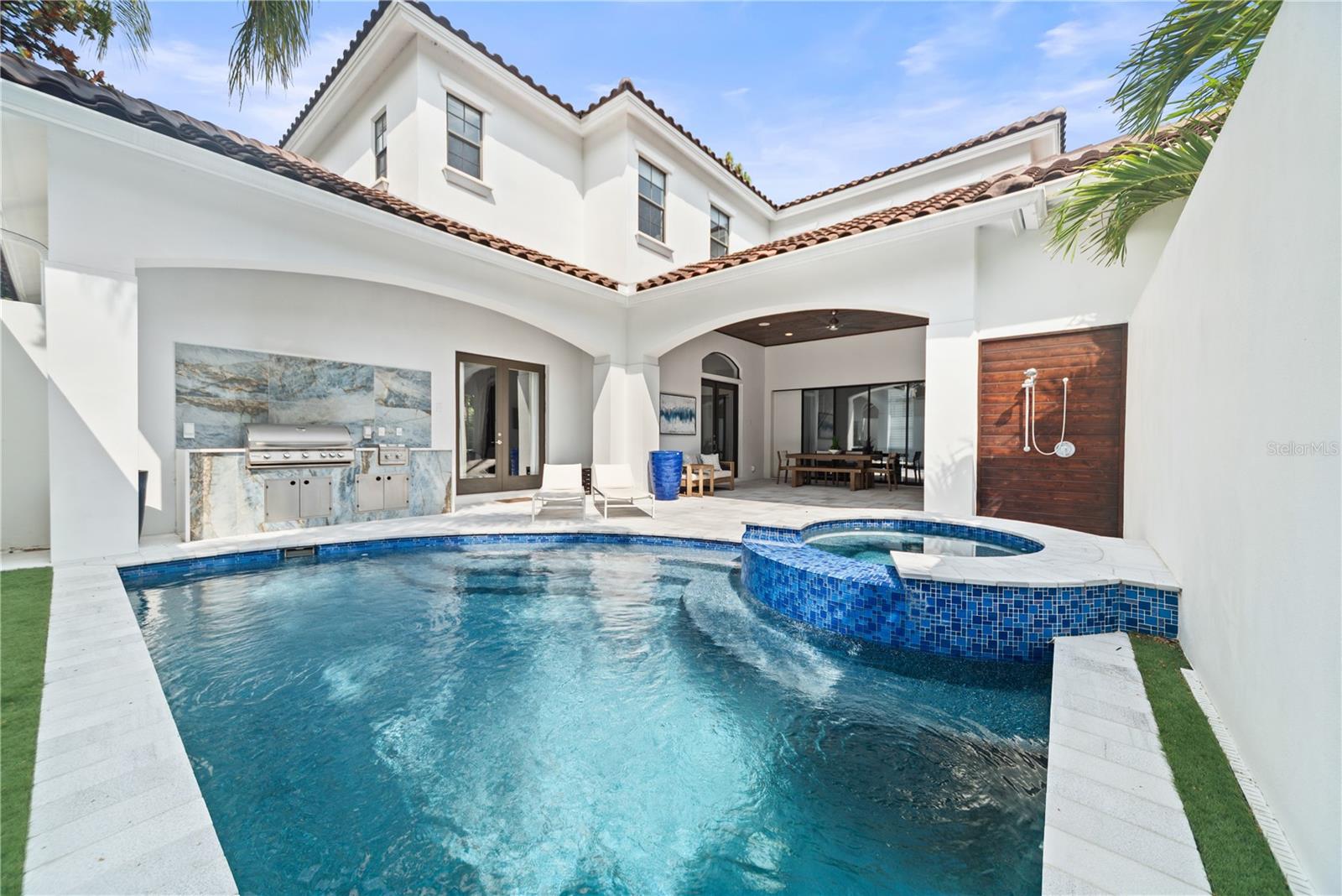 Image 8 of 21 For 9743 Covent Garden Drive