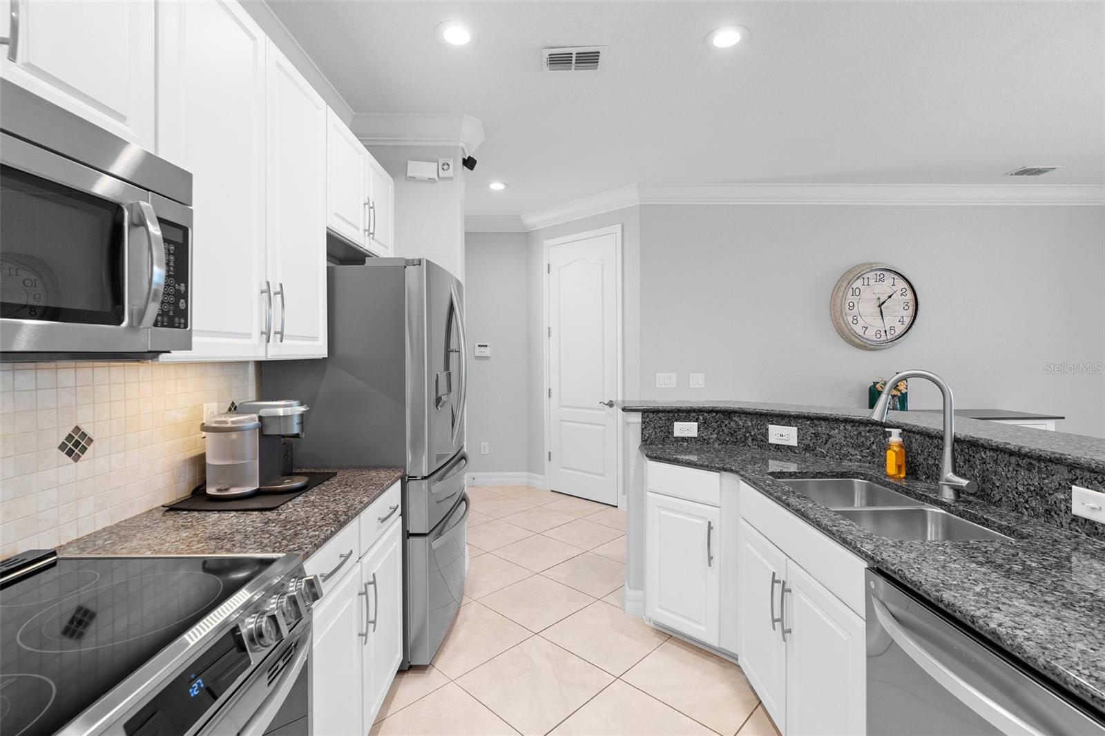 Image 6 of 44 For 10430 Belfry Circle
