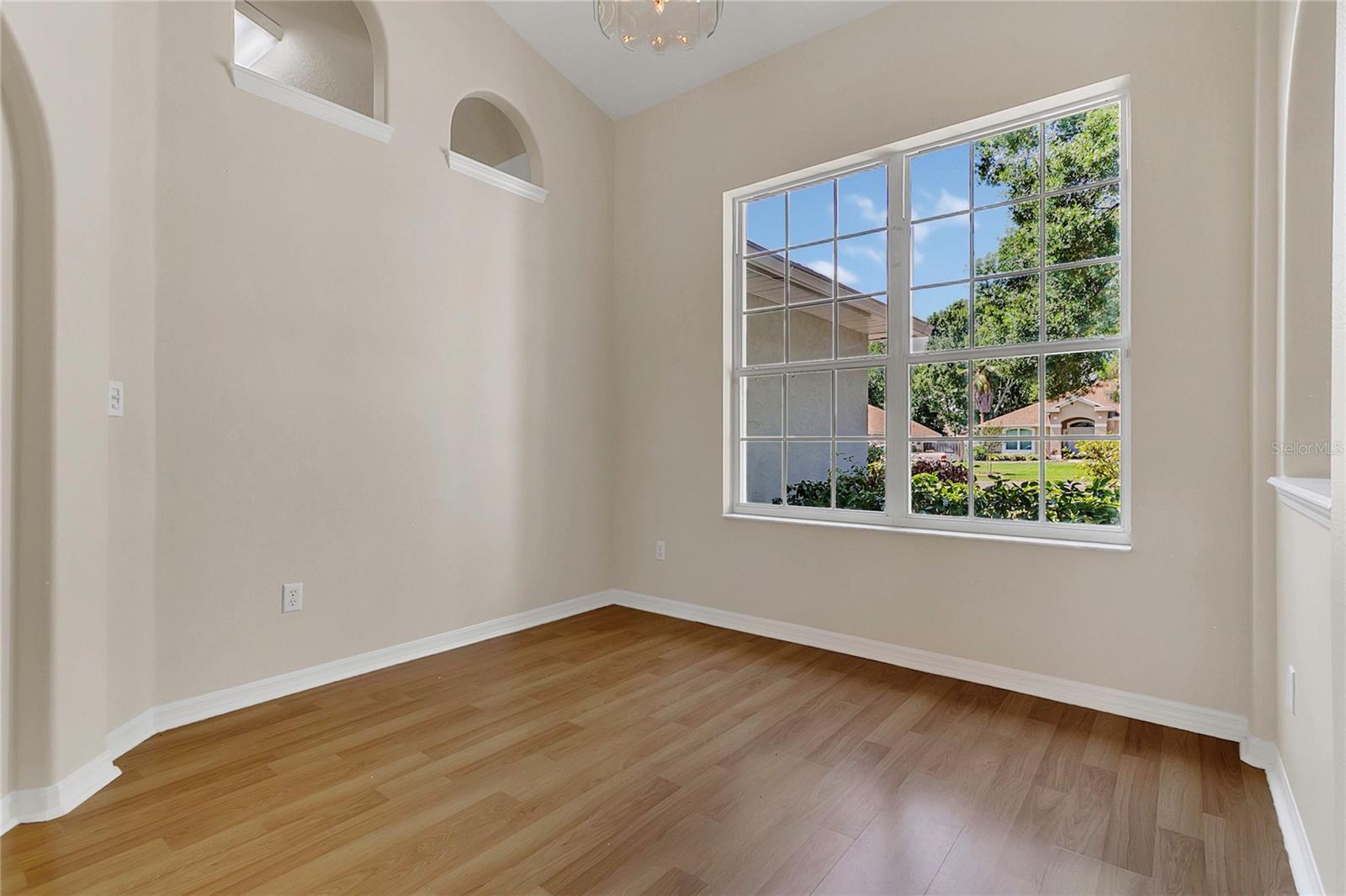 Image 5 of 27 For 3014 Linmont Lane