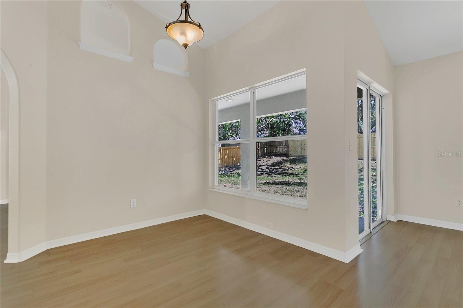 Image 9 of 27 For 3014 Linmont Lane