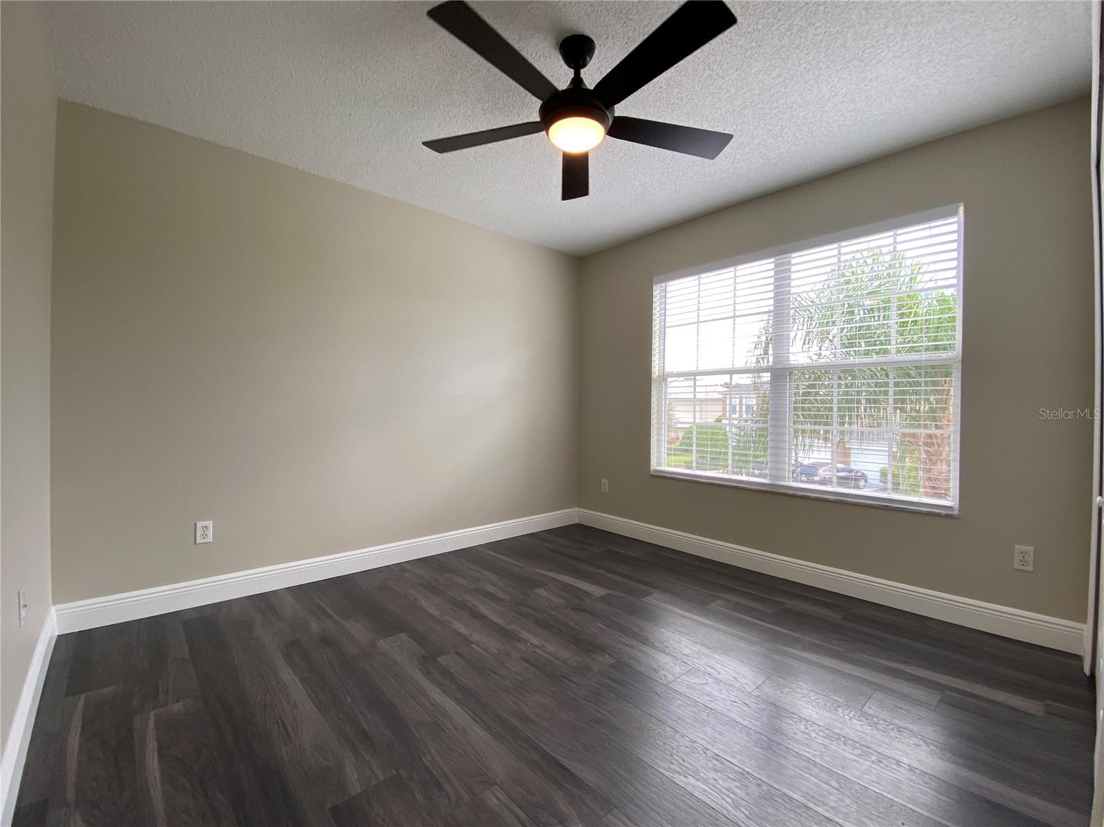 Image 21 of 44 For 4115 Andover Cay Boulevard