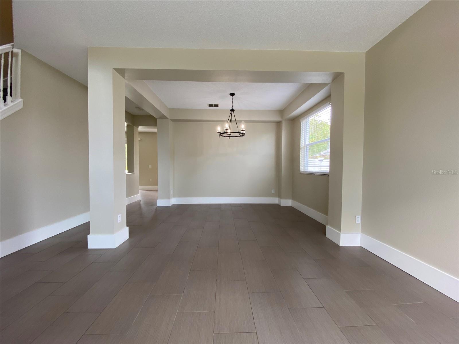 Image 3 of 44 For 4115 Andover Cay Boulevard