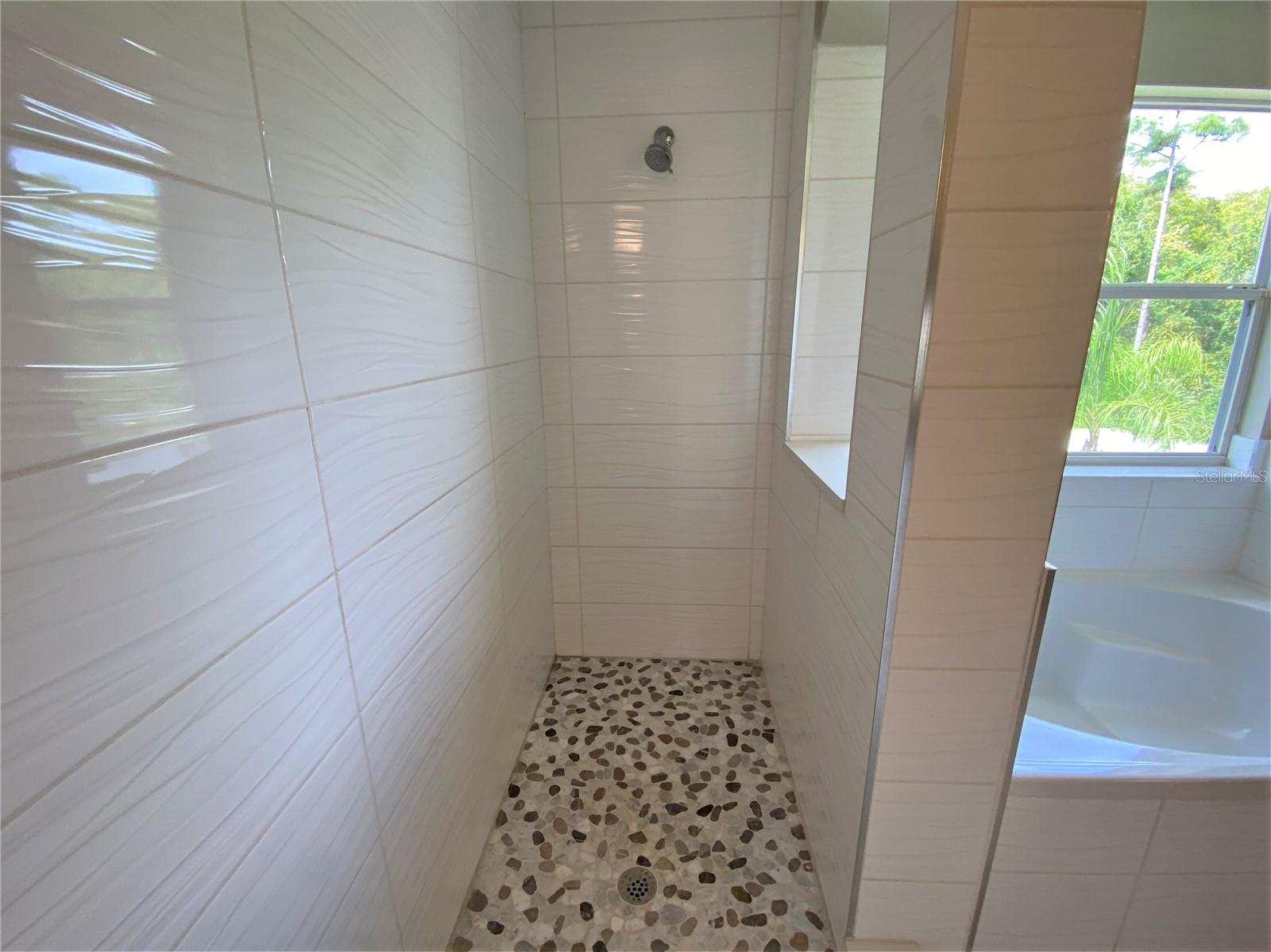 Image 31 of 44 For 4115 Andover Cay Boulevard