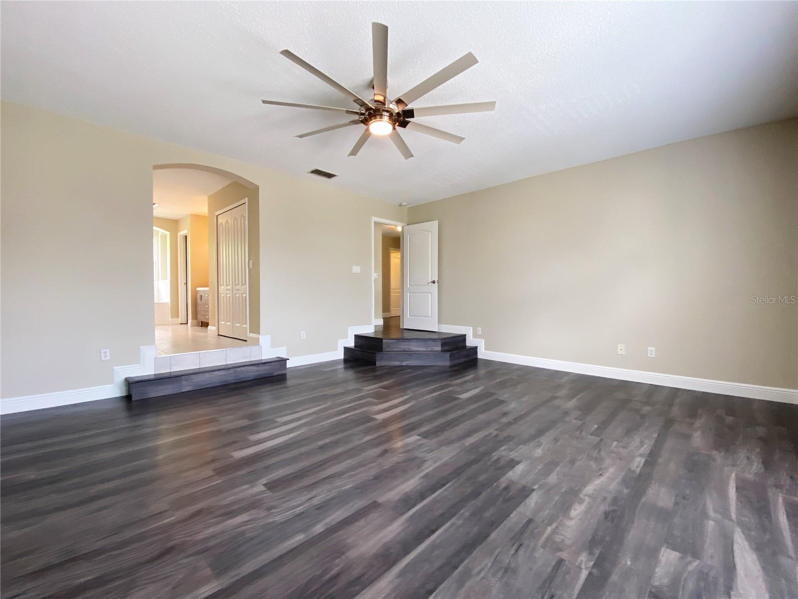 Image 34 of 44 For 4115 Andover Cay Boulevard