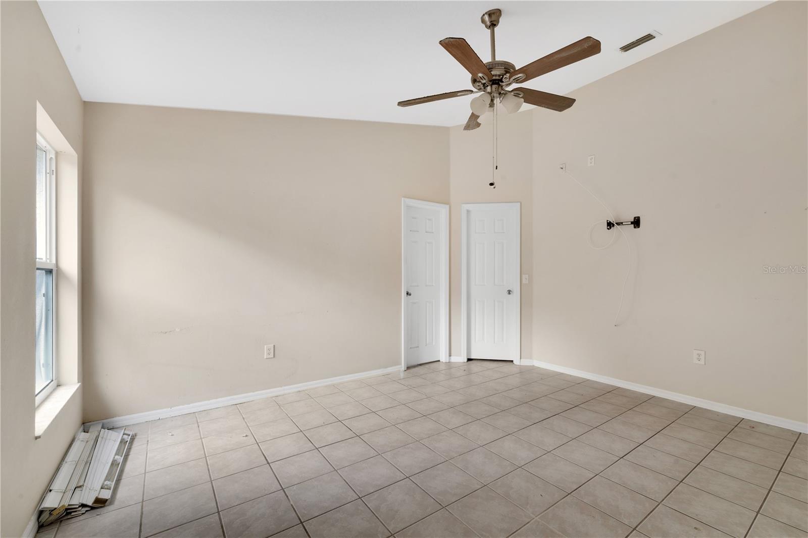 Image 11 of 41 For 22802 Roderick Drive