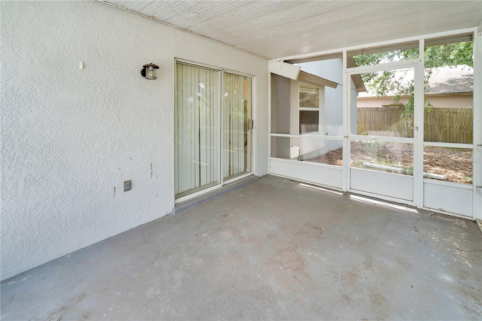 Image 21 of 41 For 22802 Roderick Drive