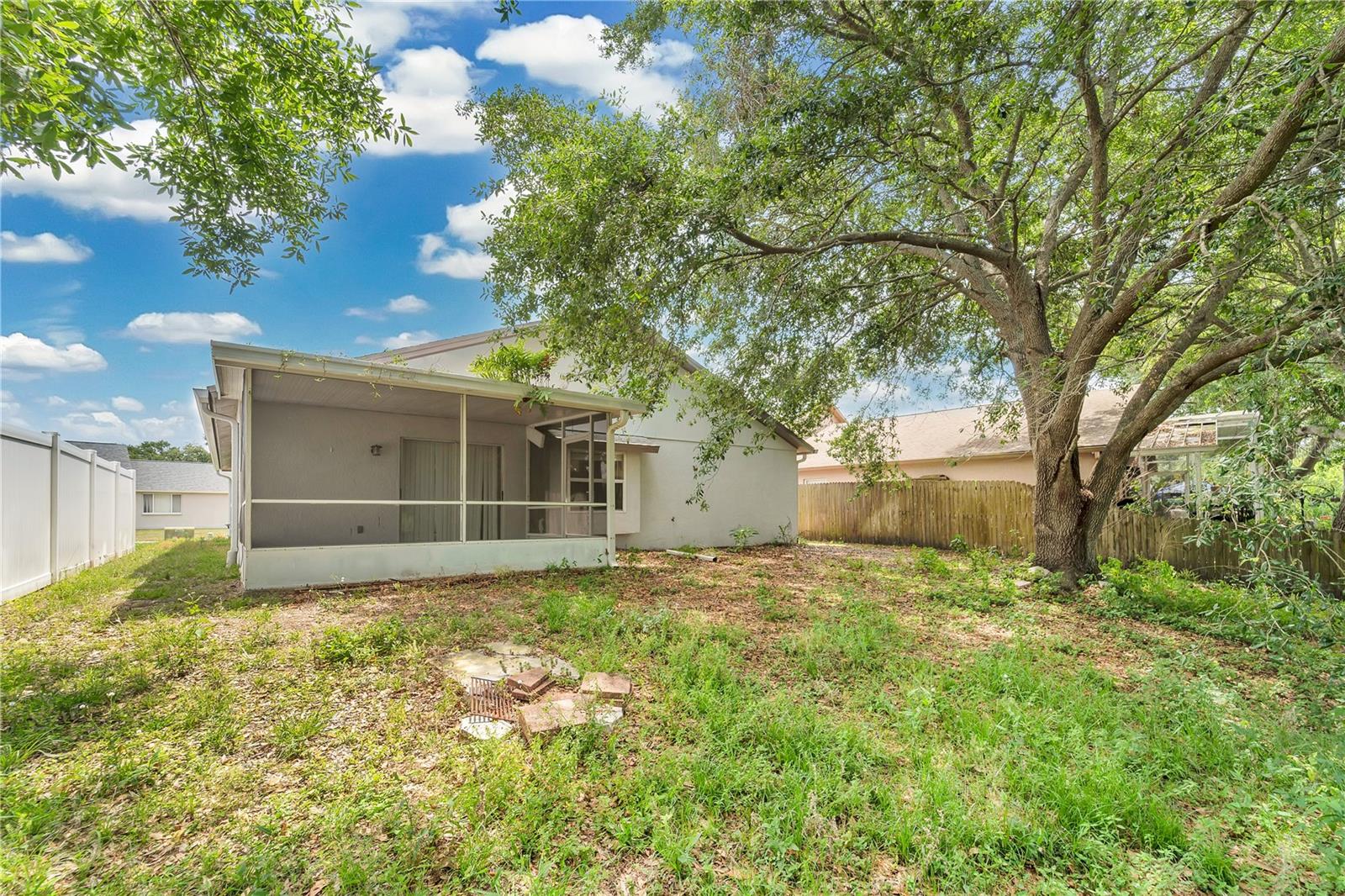 Image 26 of 41 For 22802 Roderick Drive