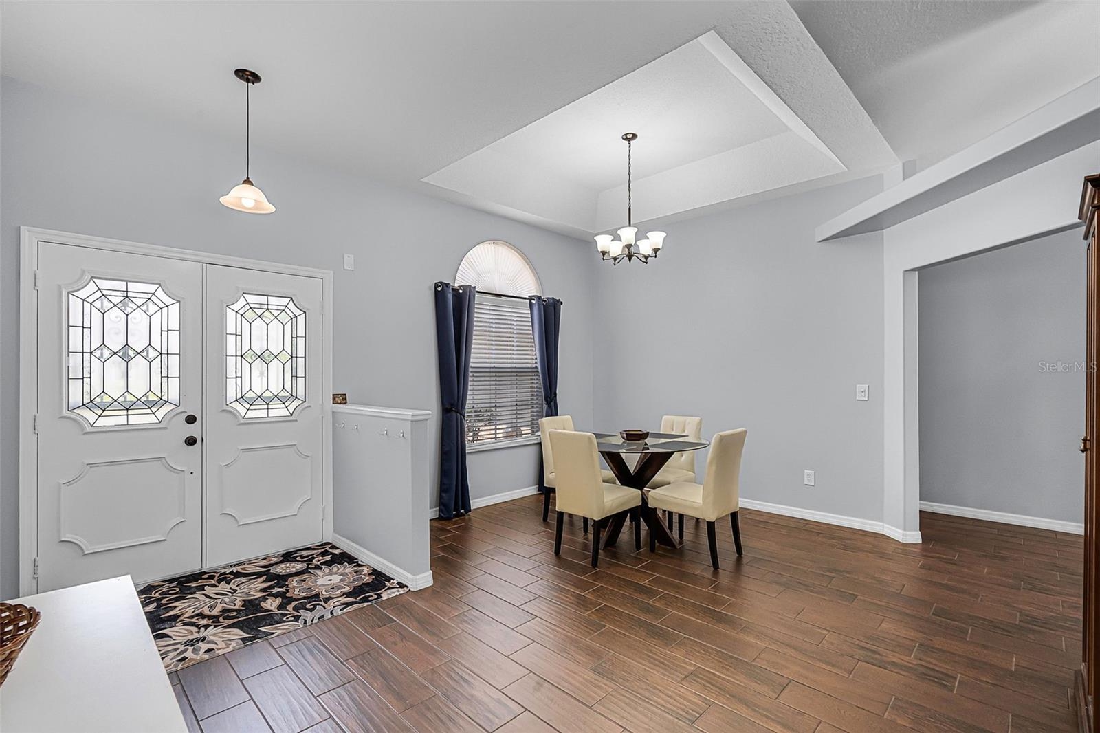 Image 2 of 62 For 2203 Essex Dr