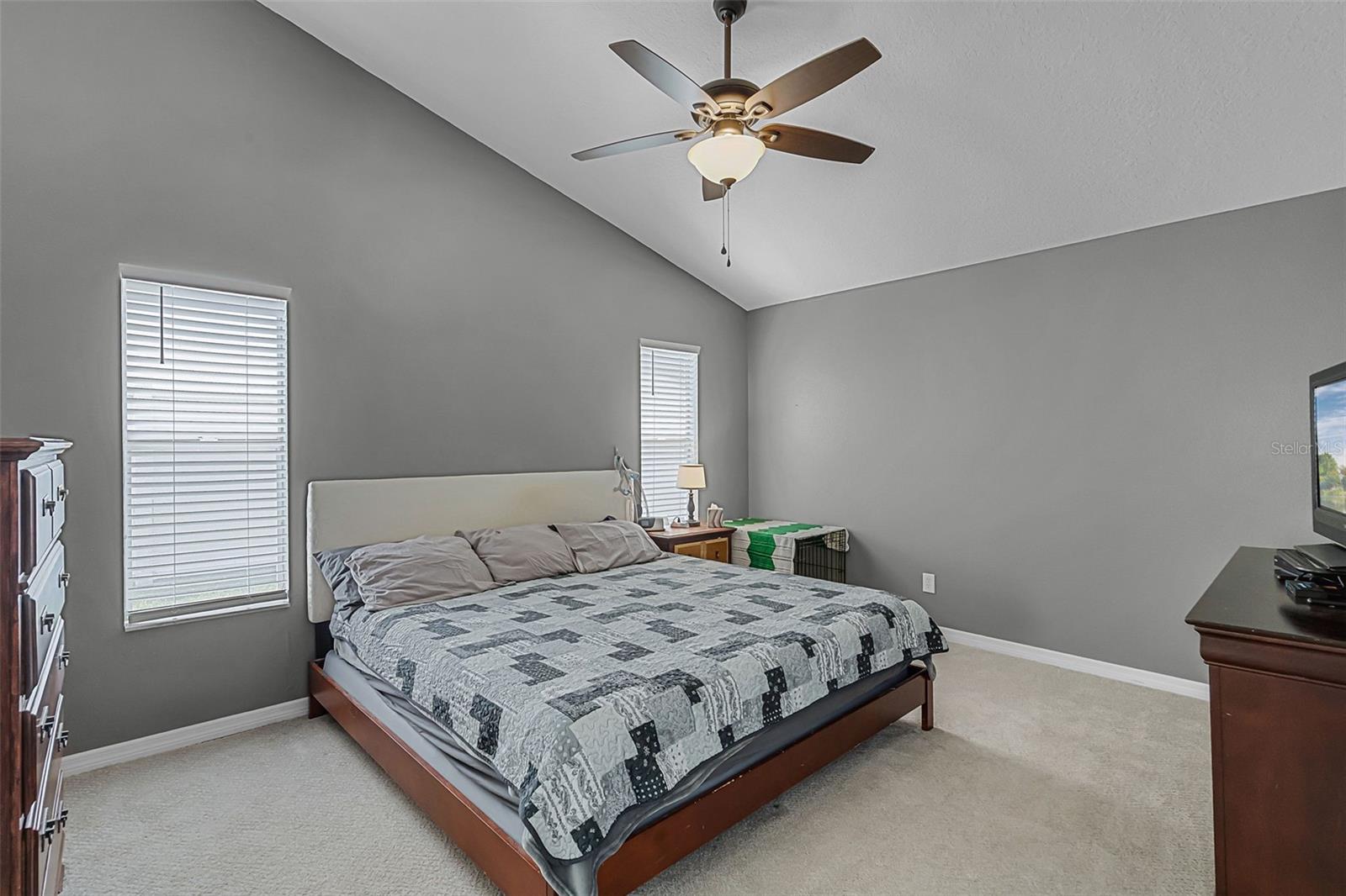 Image 21 of 62 For 2203 Essex Dr