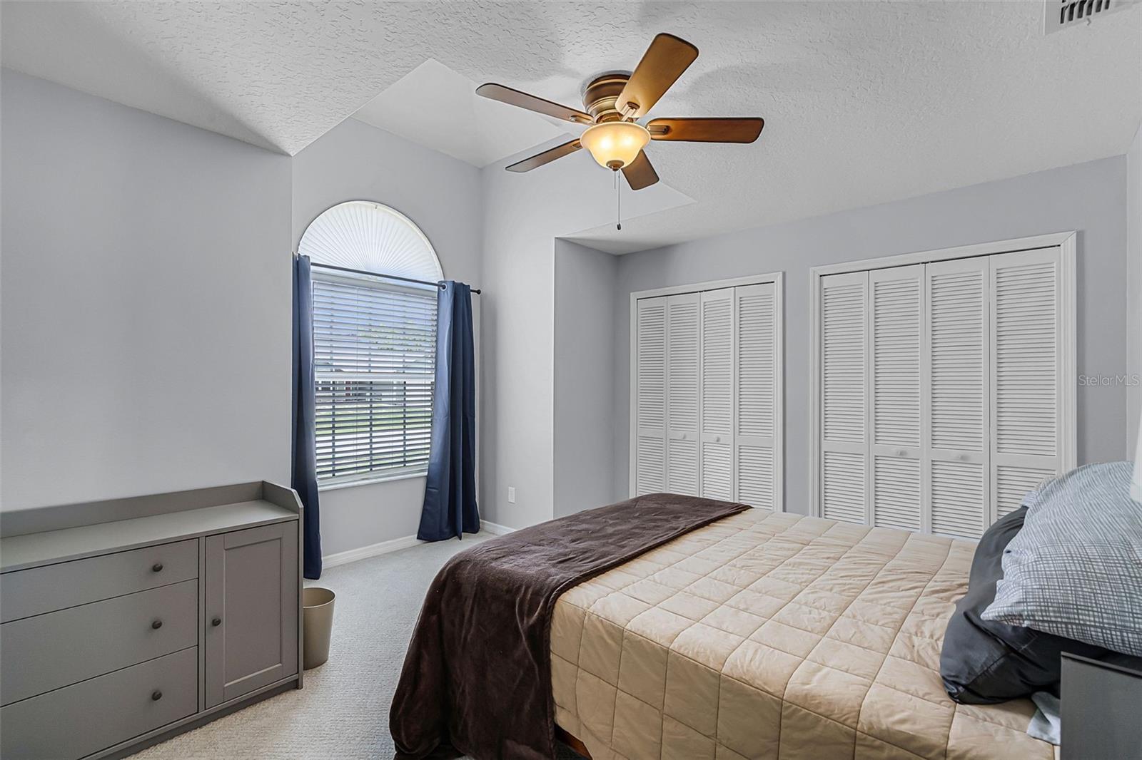 Image 29 of 62 For 2203 Essex Dr