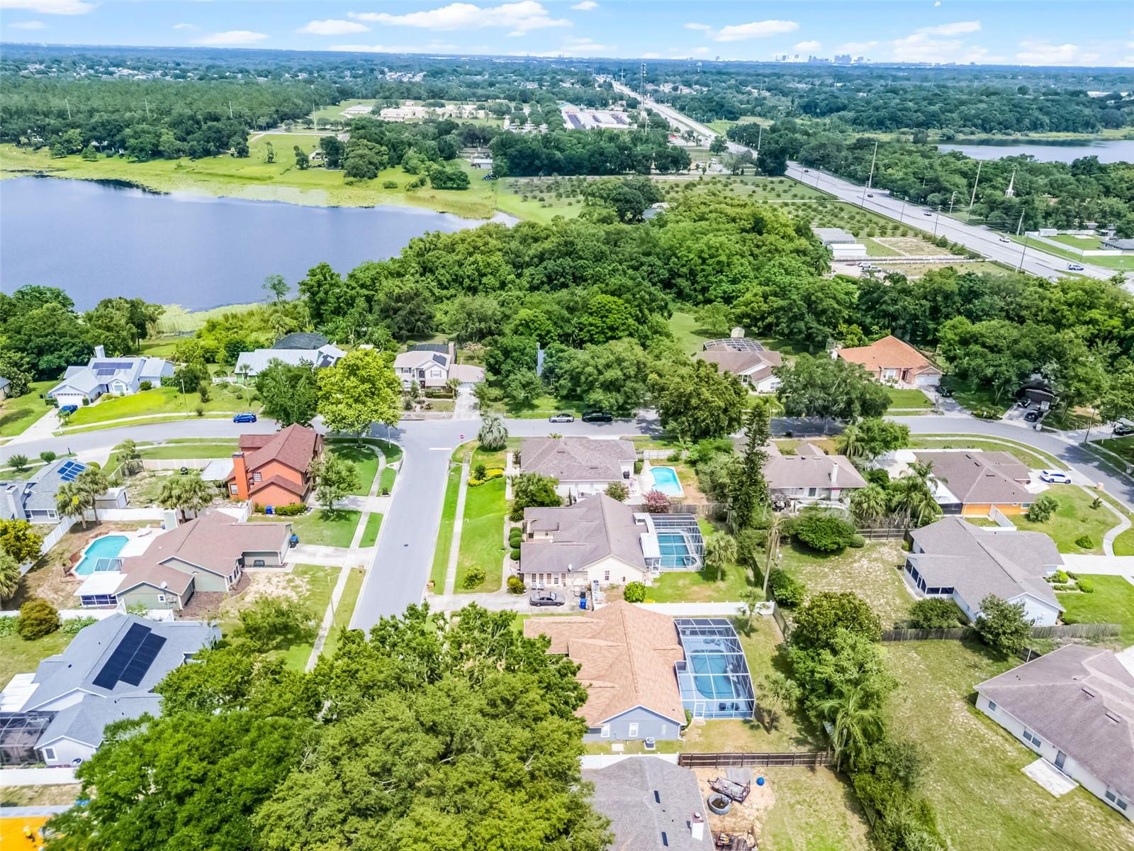 Image 59 of 62 For 2203 Essex Dr