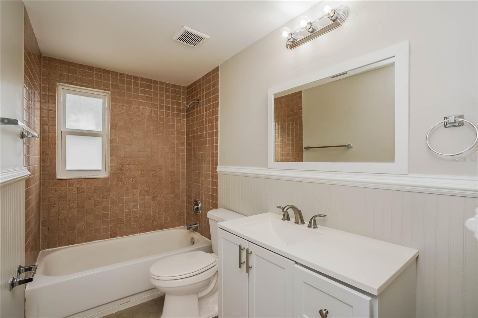 Image 15 of 16 For 16003 Woodpine Drive