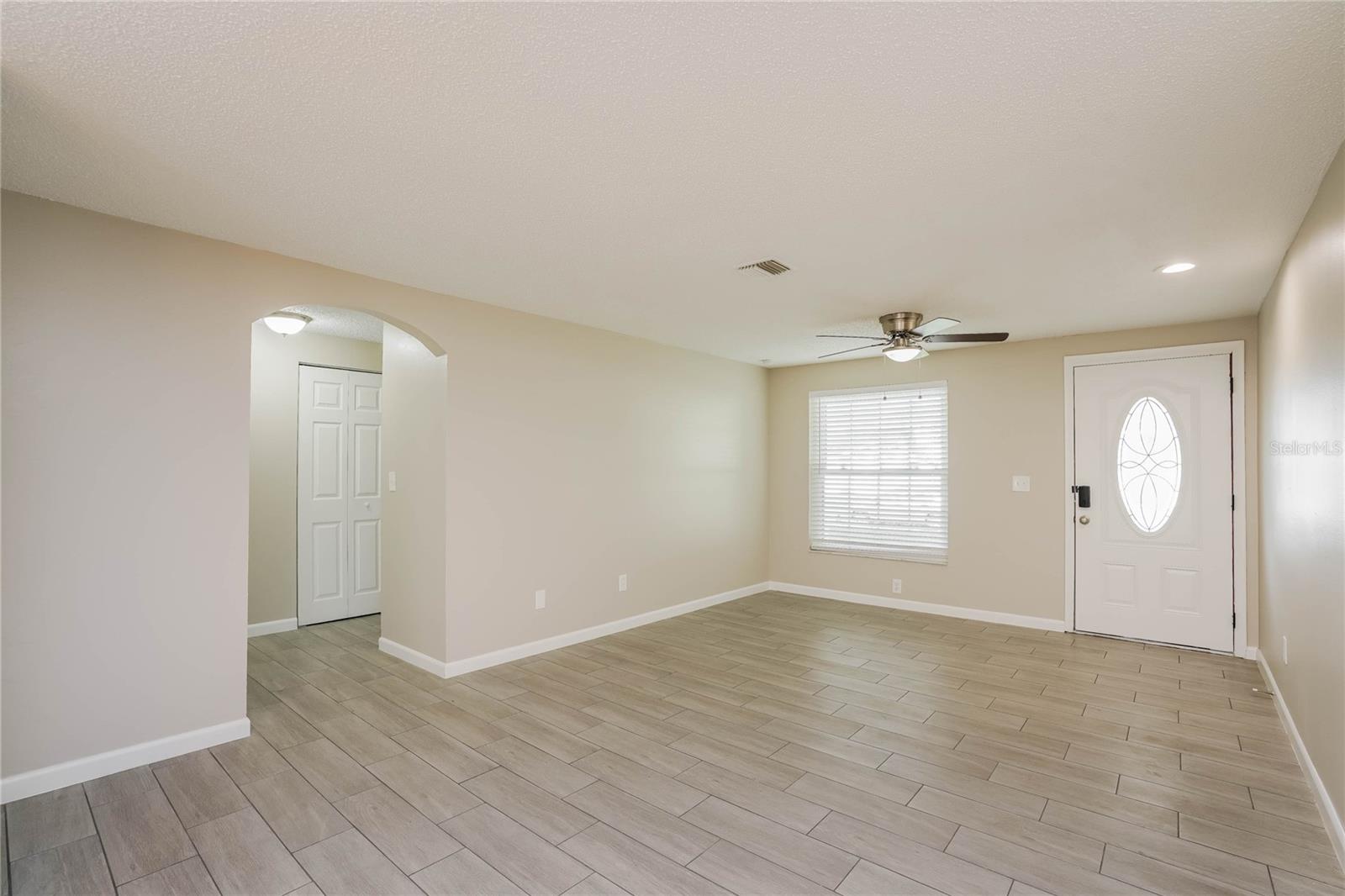 Image 3 of 16 For 16003 Woodpine Drive