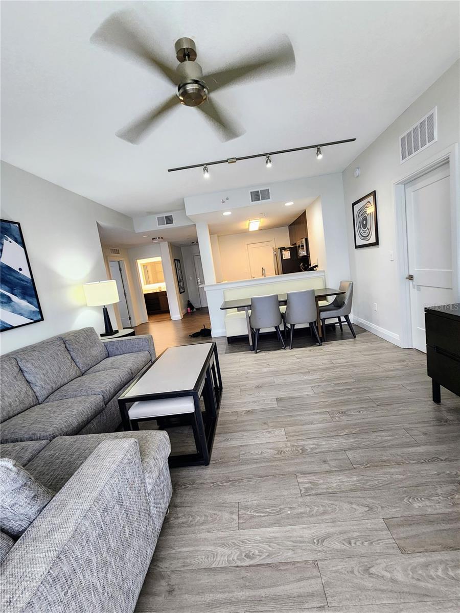 Image 5 of 14 For 14501 Grove Resort Ave  3737