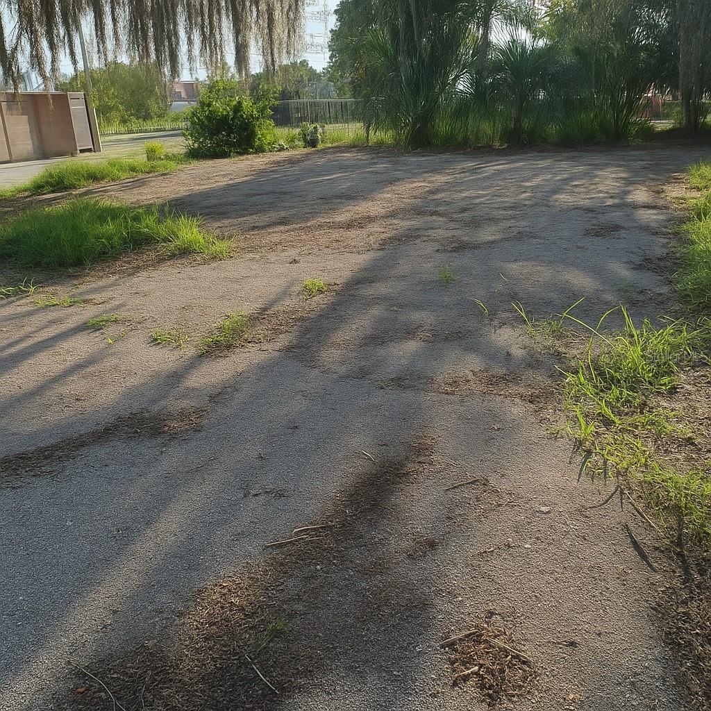 Image 6 of 6 For 203 Emerald Avenue