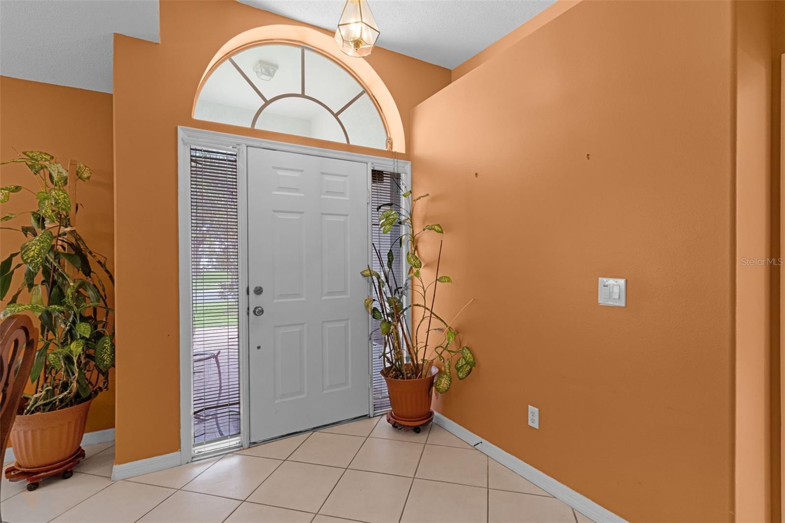 Listing photo id 11 for 2888 Middleton Circle