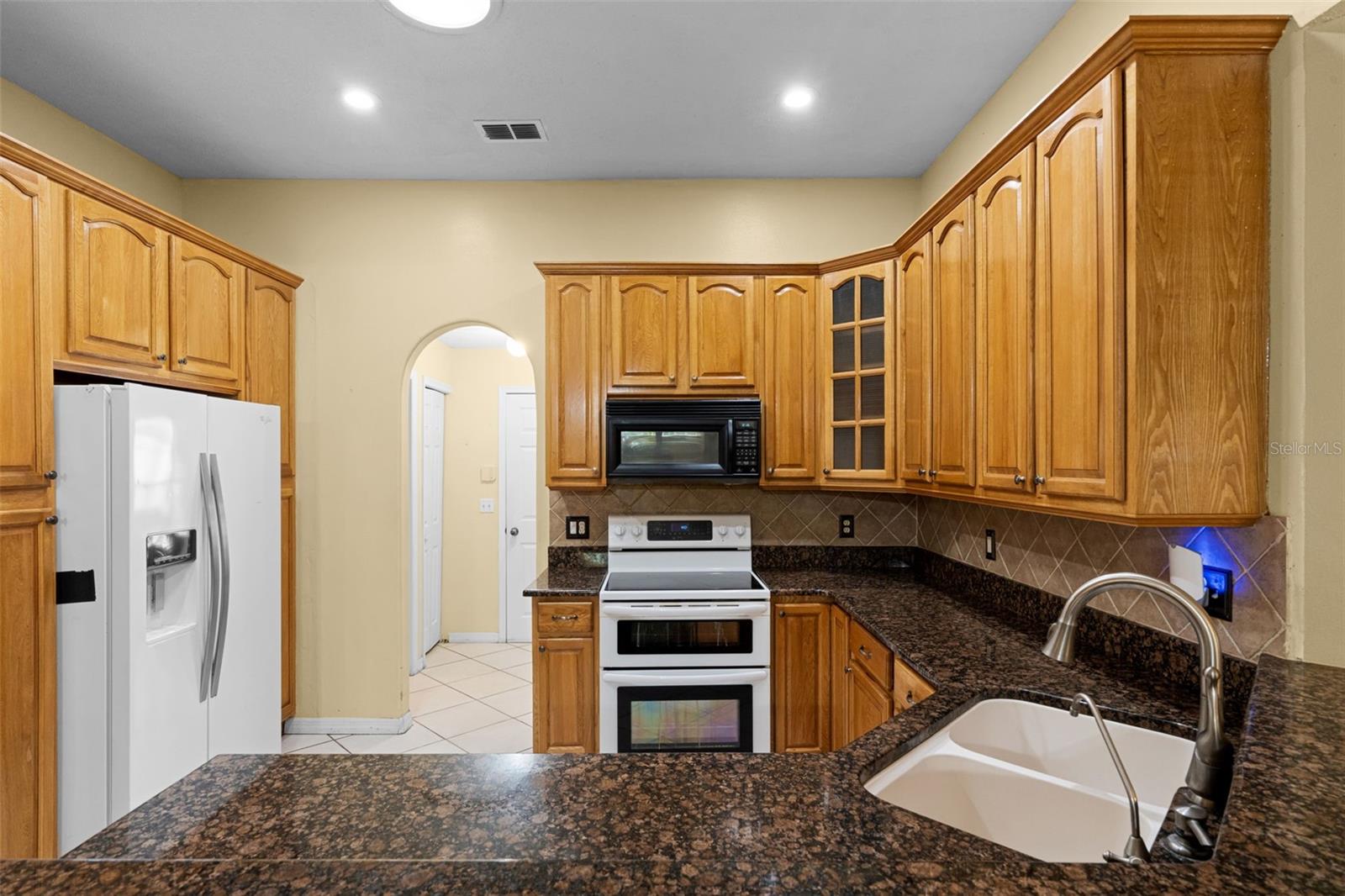 Listing photo id 22 for 2888 Middleton Circle
