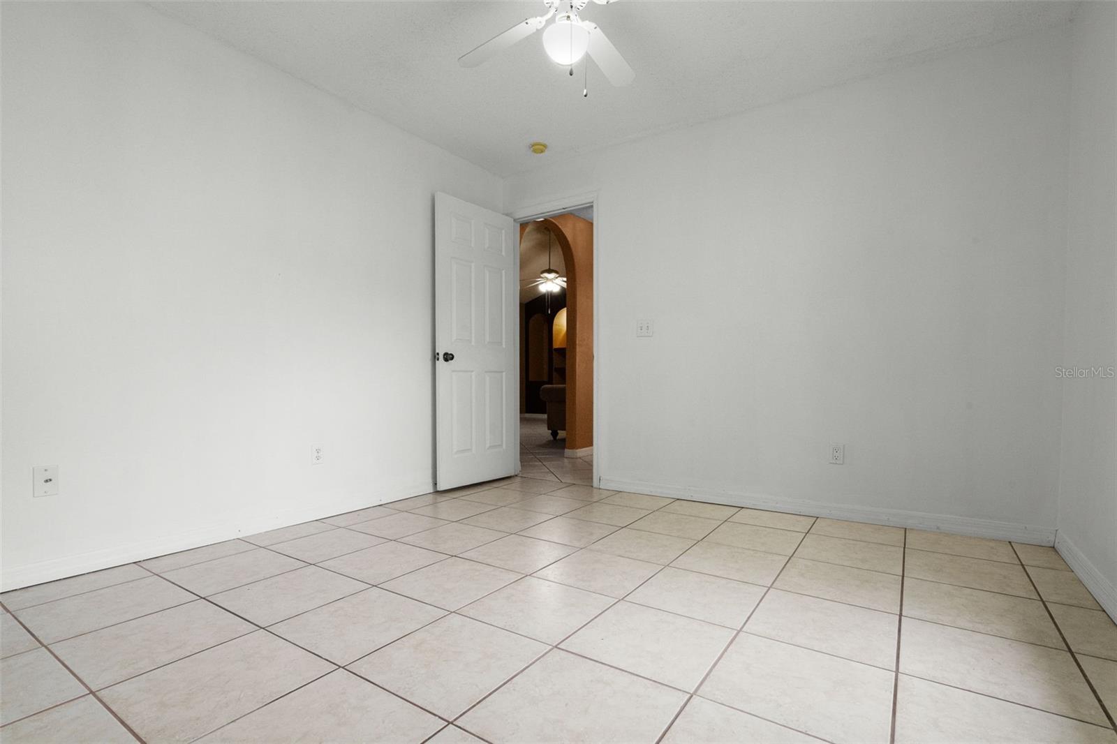Listing photo id 28 for 2888 Middleton Circle