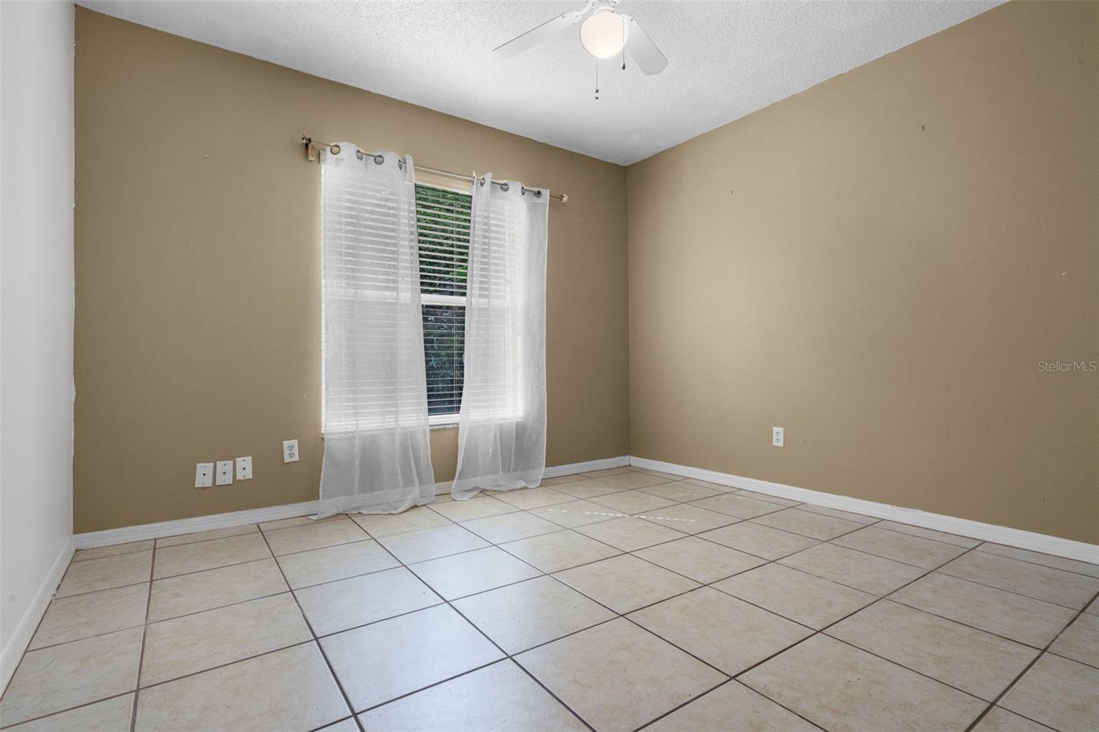 Listing photo id 30 for 2888 Middleton Circle