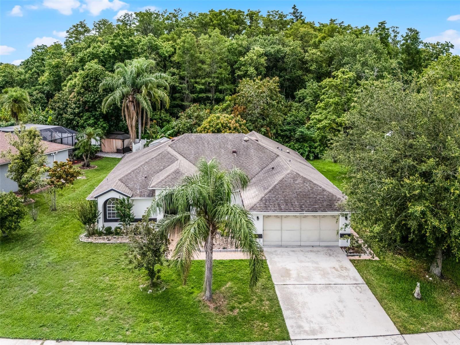 Listing photo id 2 for 2888 Middleton Circle