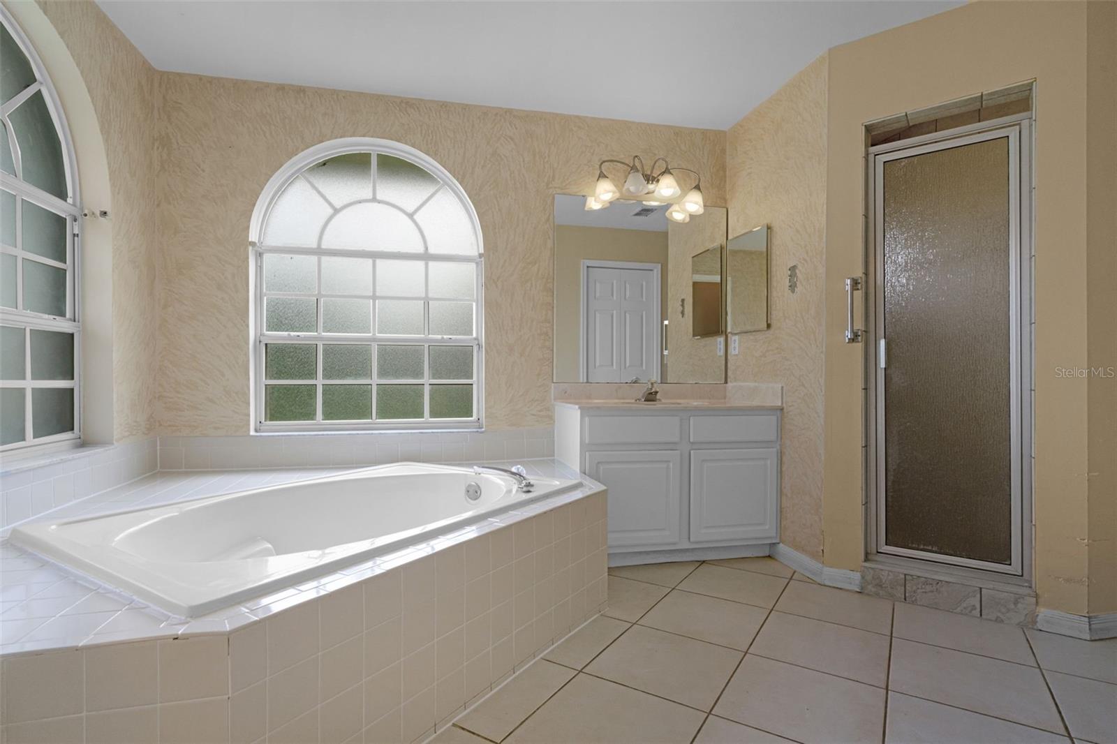 Listing photo id 38 for 2888 Middleton Circle