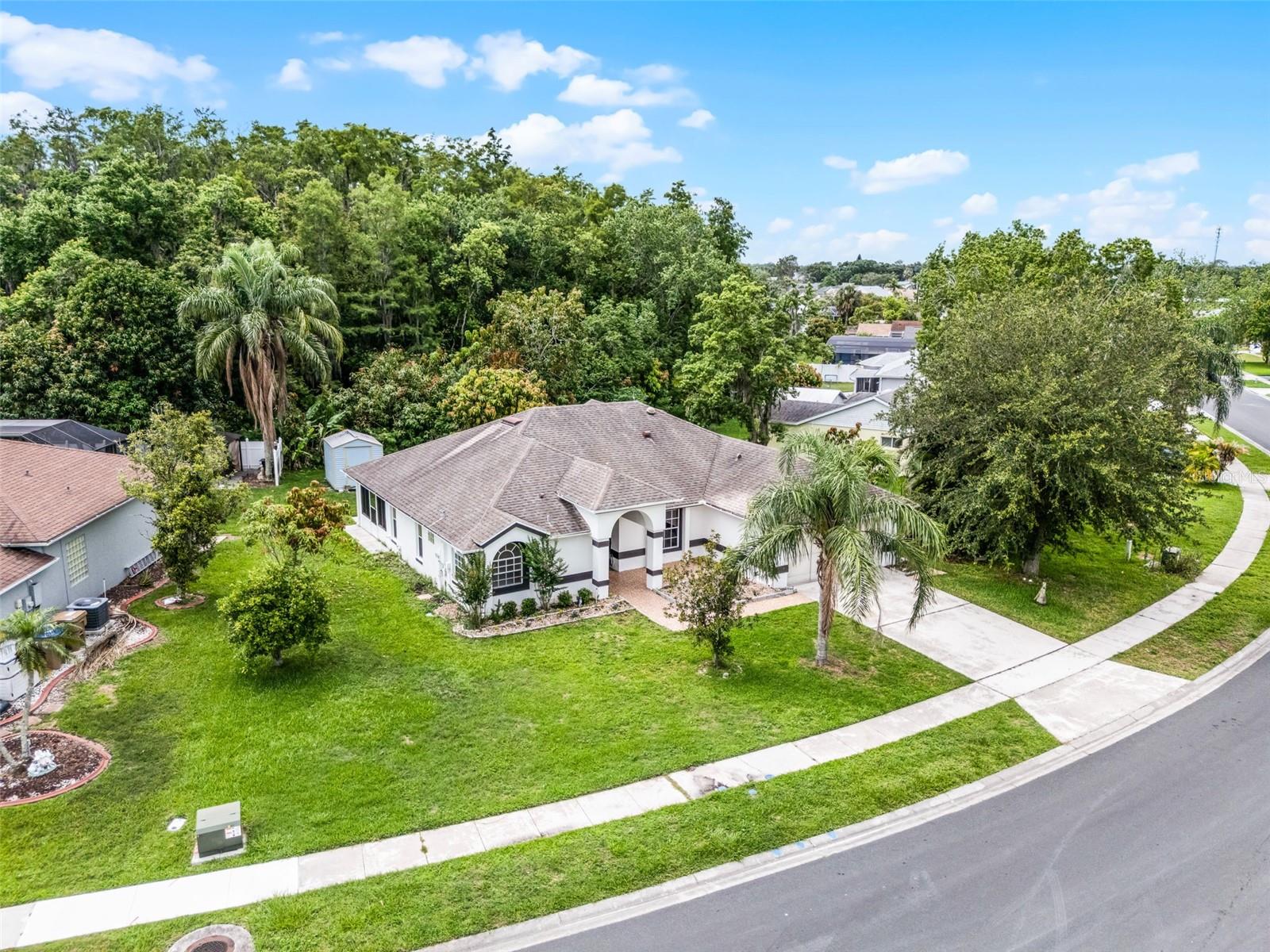 Listing photo id 54 for 2888 Middleton Circle