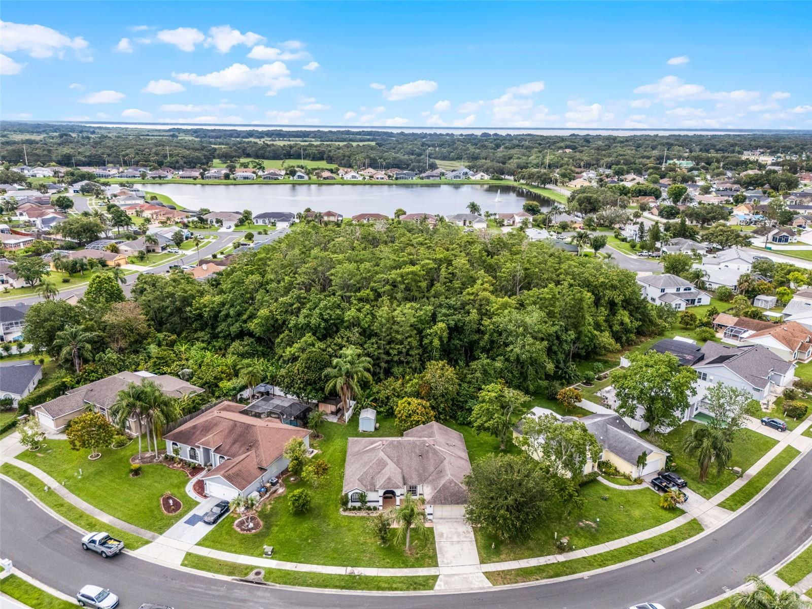 Listing photo id 57 for 2888 Middleton Circle