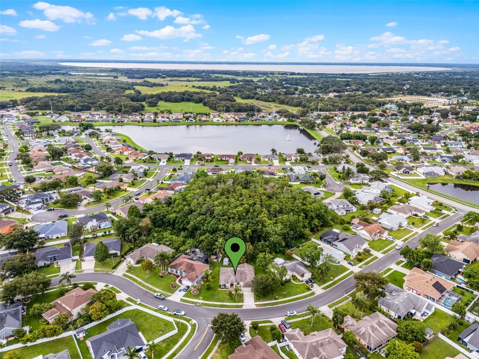 Listing photo id 66 for 2888 Middleton Circle