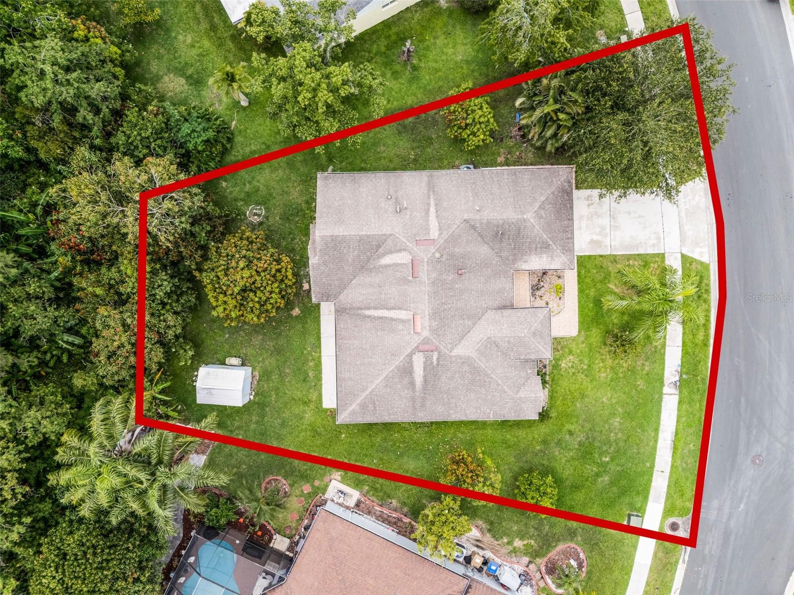 Listing photo id 68 for 2888 Middleton Circle
