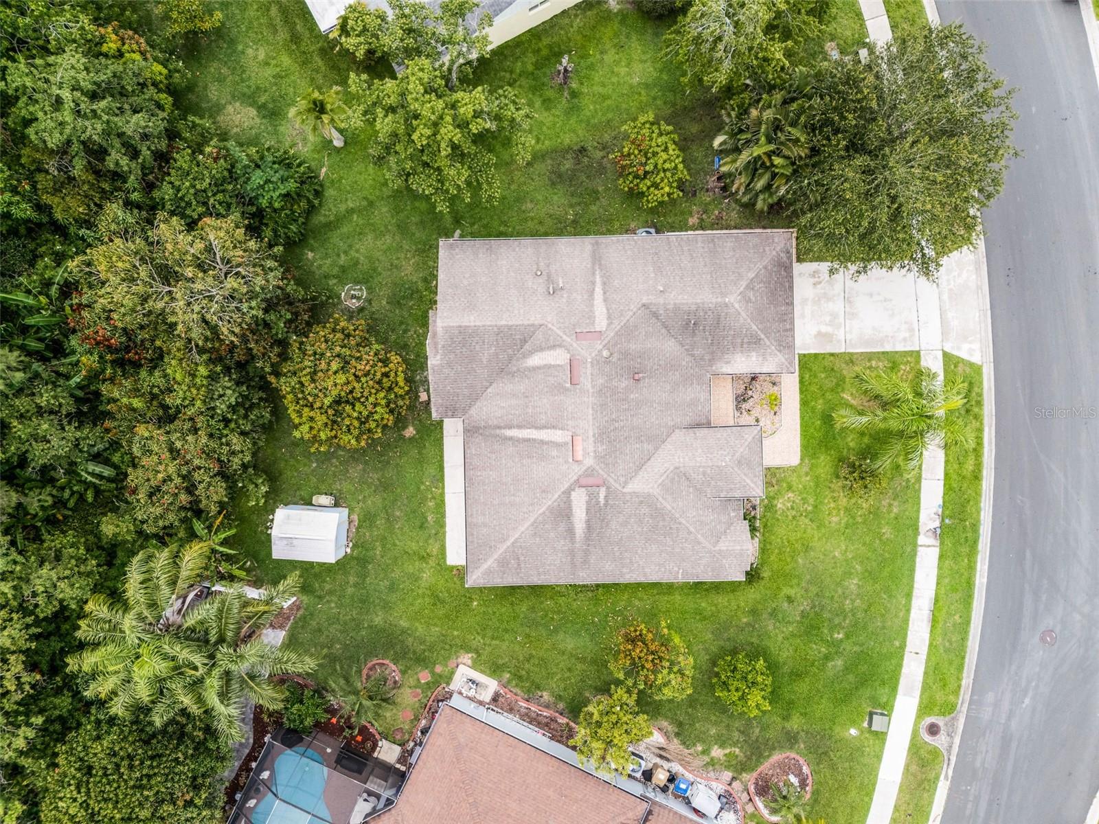 Listing photo id 69 for 2888 Middleton Circle