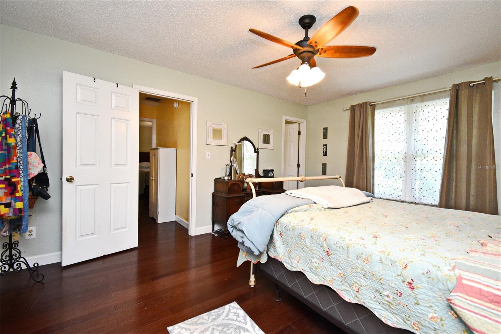 Image 33 of 66 For 1462 Mt Laurel Drive