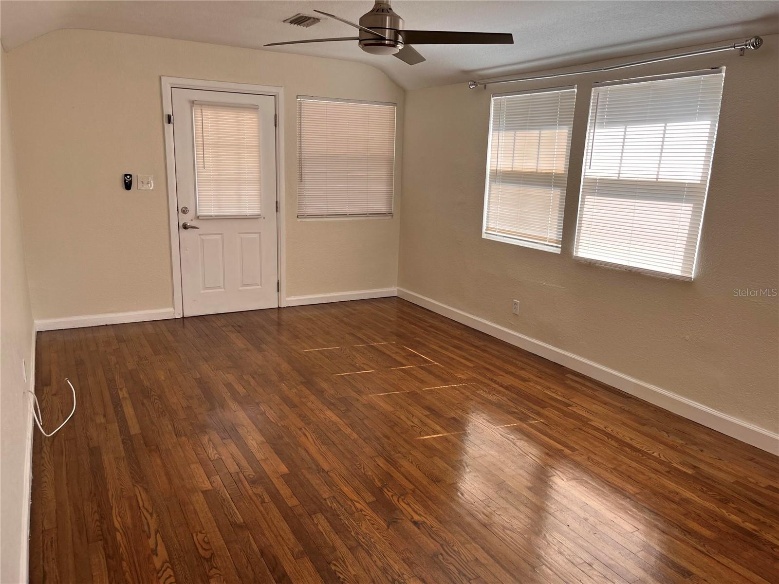 Image 12 of 18 For 1834 28th Avenue N