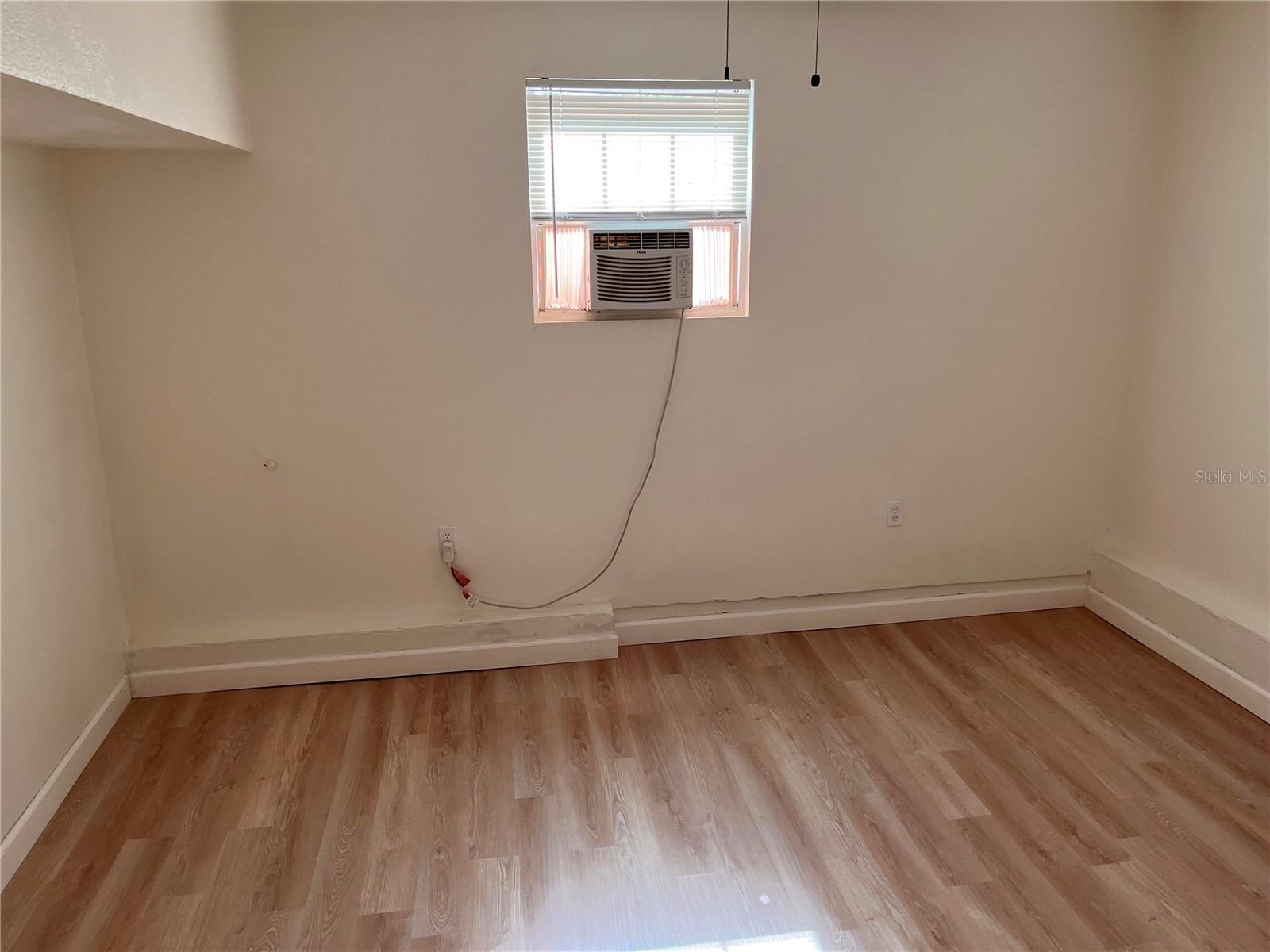 Image 14 of 18 For 1834 28th Avenue N
