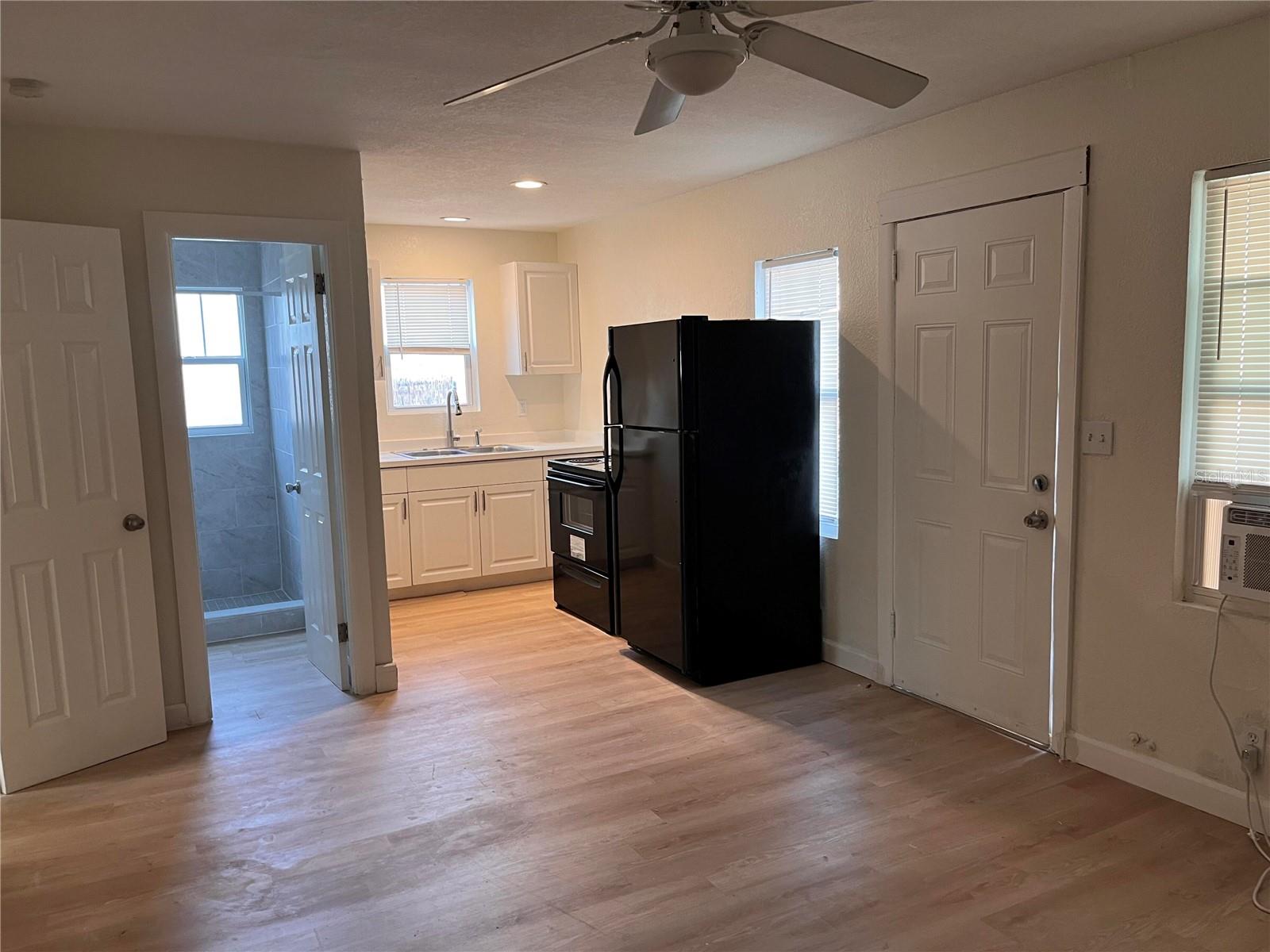 Image 16 of 18 For 1834 28th Avenue N