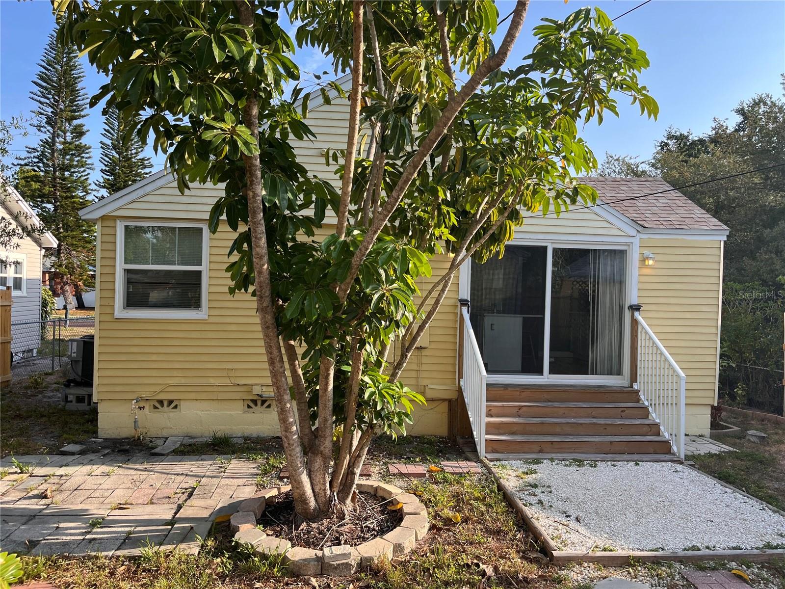 Image 2 of 18 For 1834 28th Avenue N
