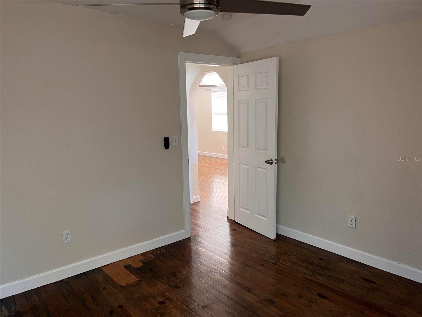 Image 7 of 18 For 1834 28th Avenue N