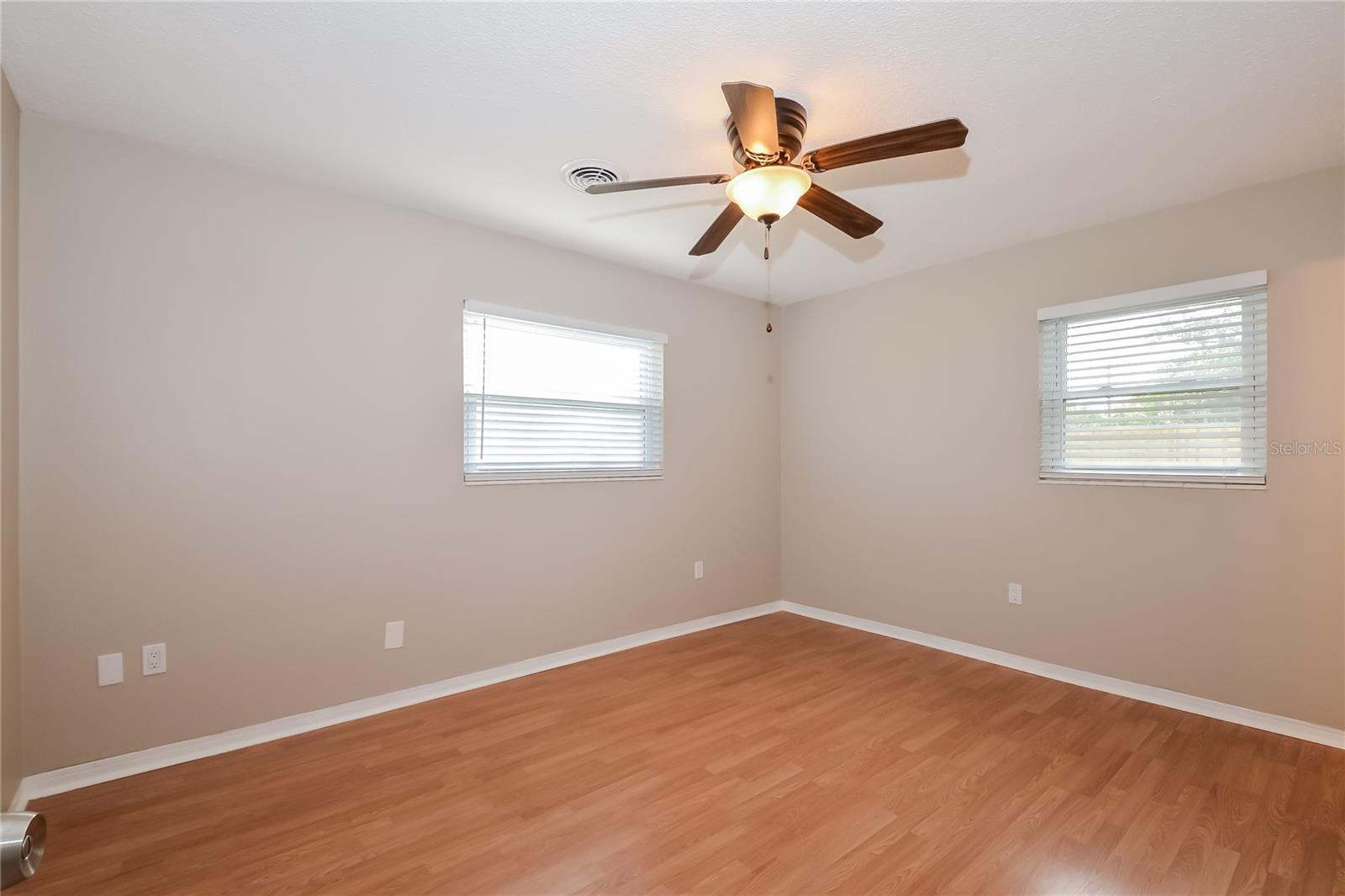 Image 9 of 16 For 3211 21st Avenue Drive W