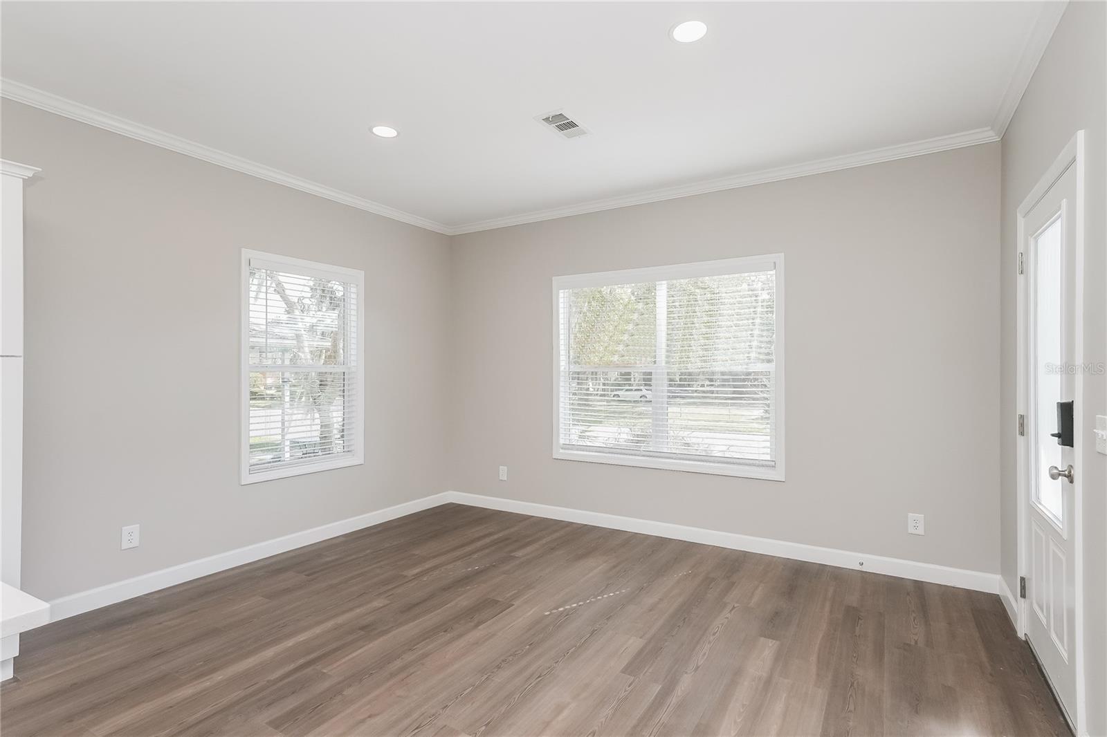 Image 6 of 16 For 1211 22nd Avenue S