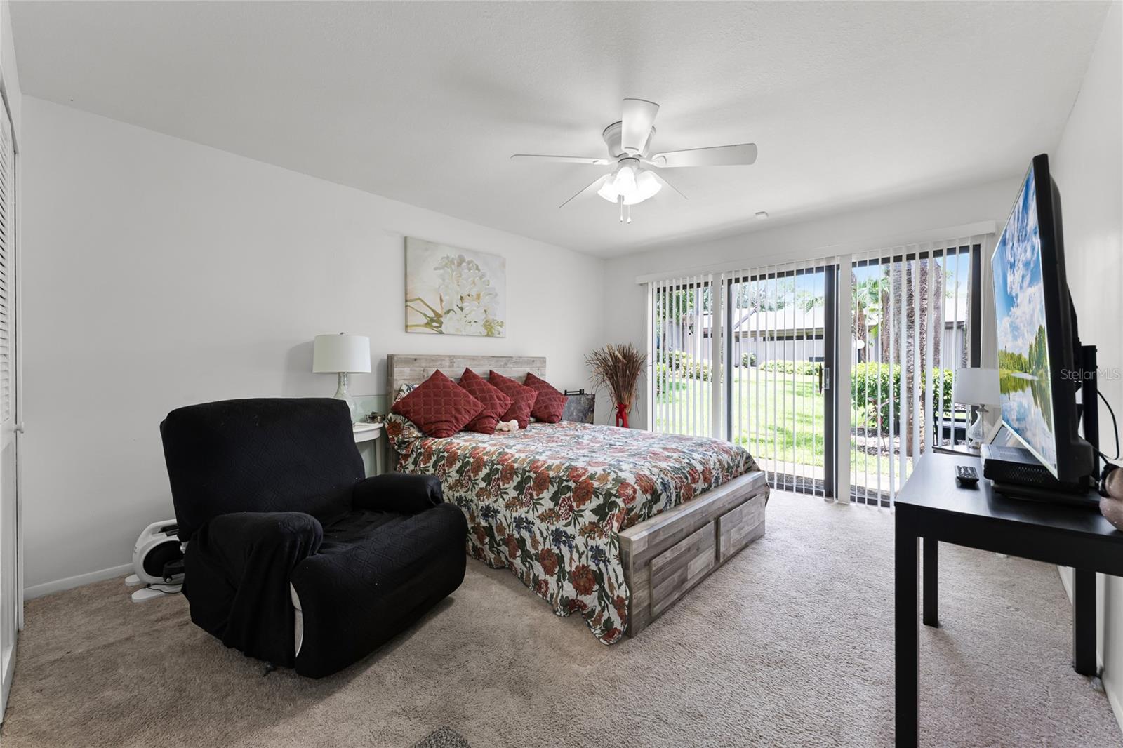 Image 13 of 26 For 658 Lake Villas Drive