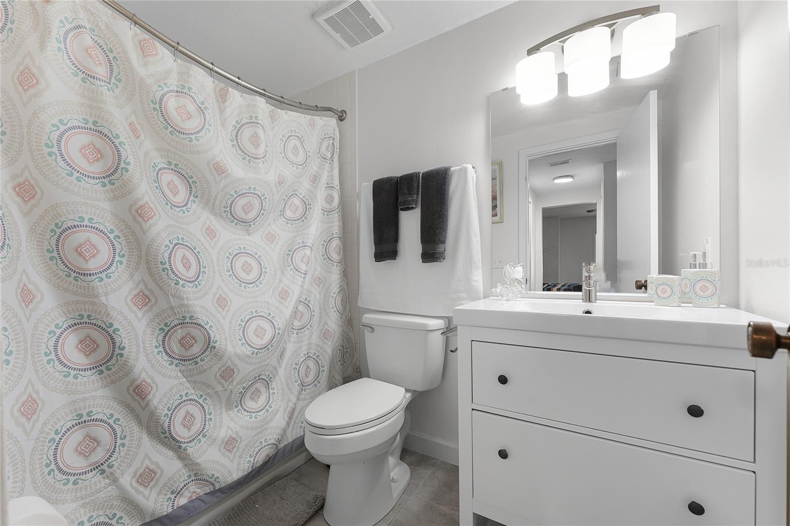 Image 15 of 26 For 658 Lake Villas Drive