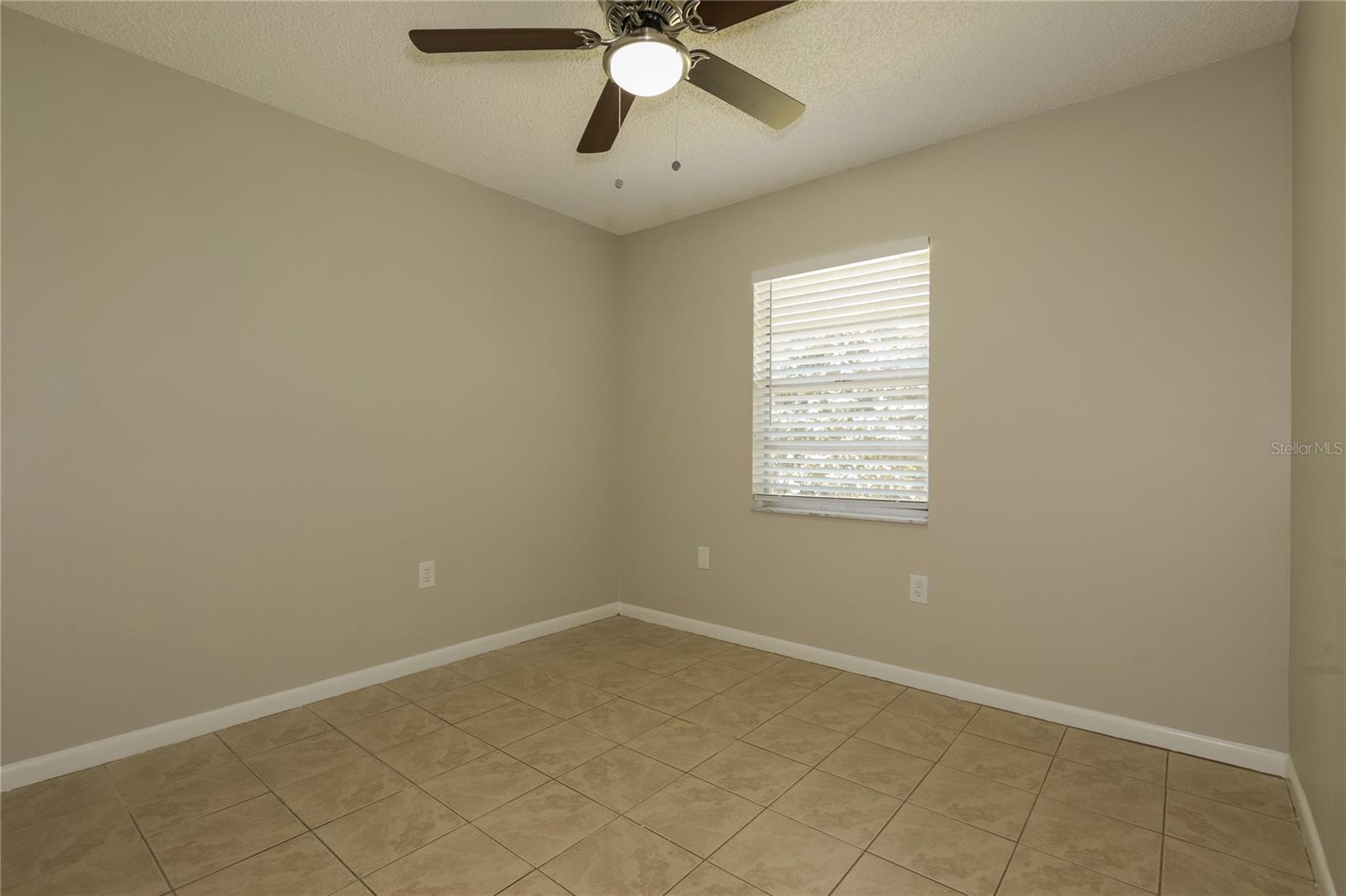 Image 13 of 16 For 5525 Southgrove Court
