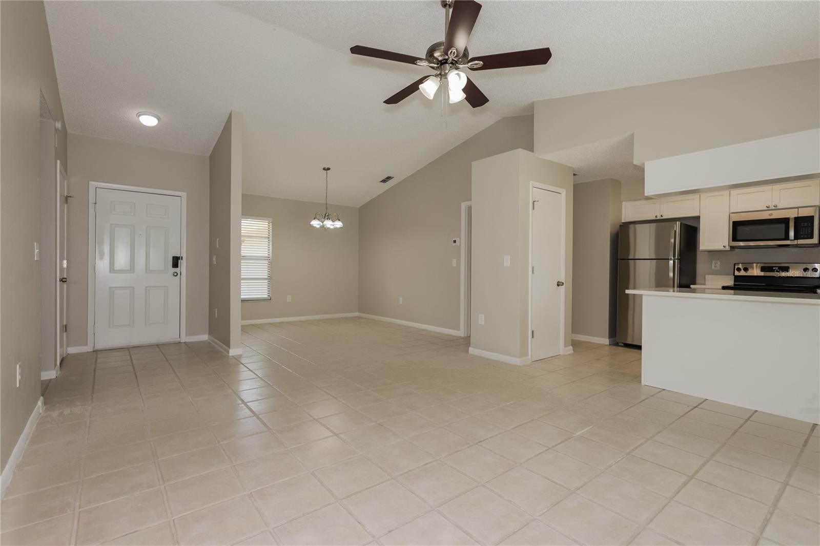 Image 4 of 16 For 5525 Southgrove Court
