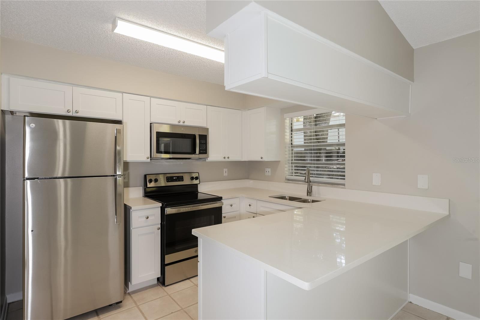 Image 6 of 16 For 5525 Southgrove Court