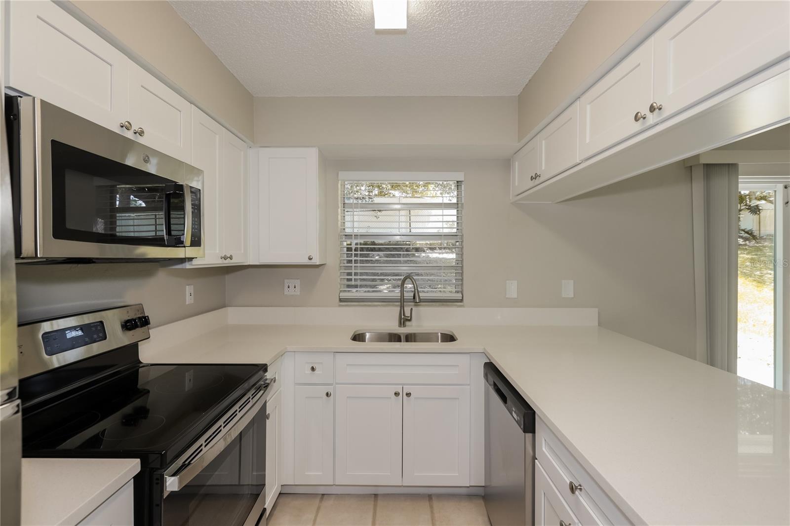 Image 7 of 16 For 5525 Southgrove Court