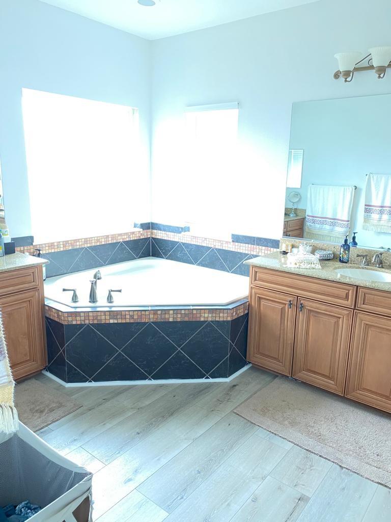 Image 17 of 22 For 7561 Colbury Avenue