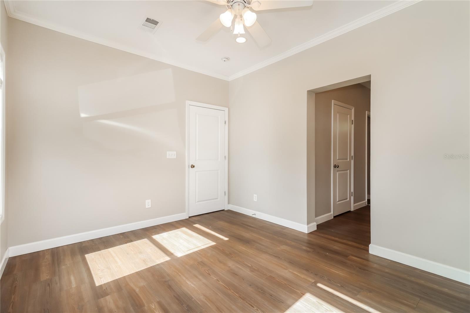 Image 10 of 16 For 1701 16th Avenue S
