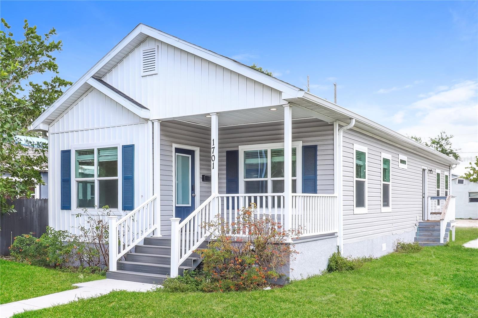 Image 3 of 16 For 1701 16th Avenue S