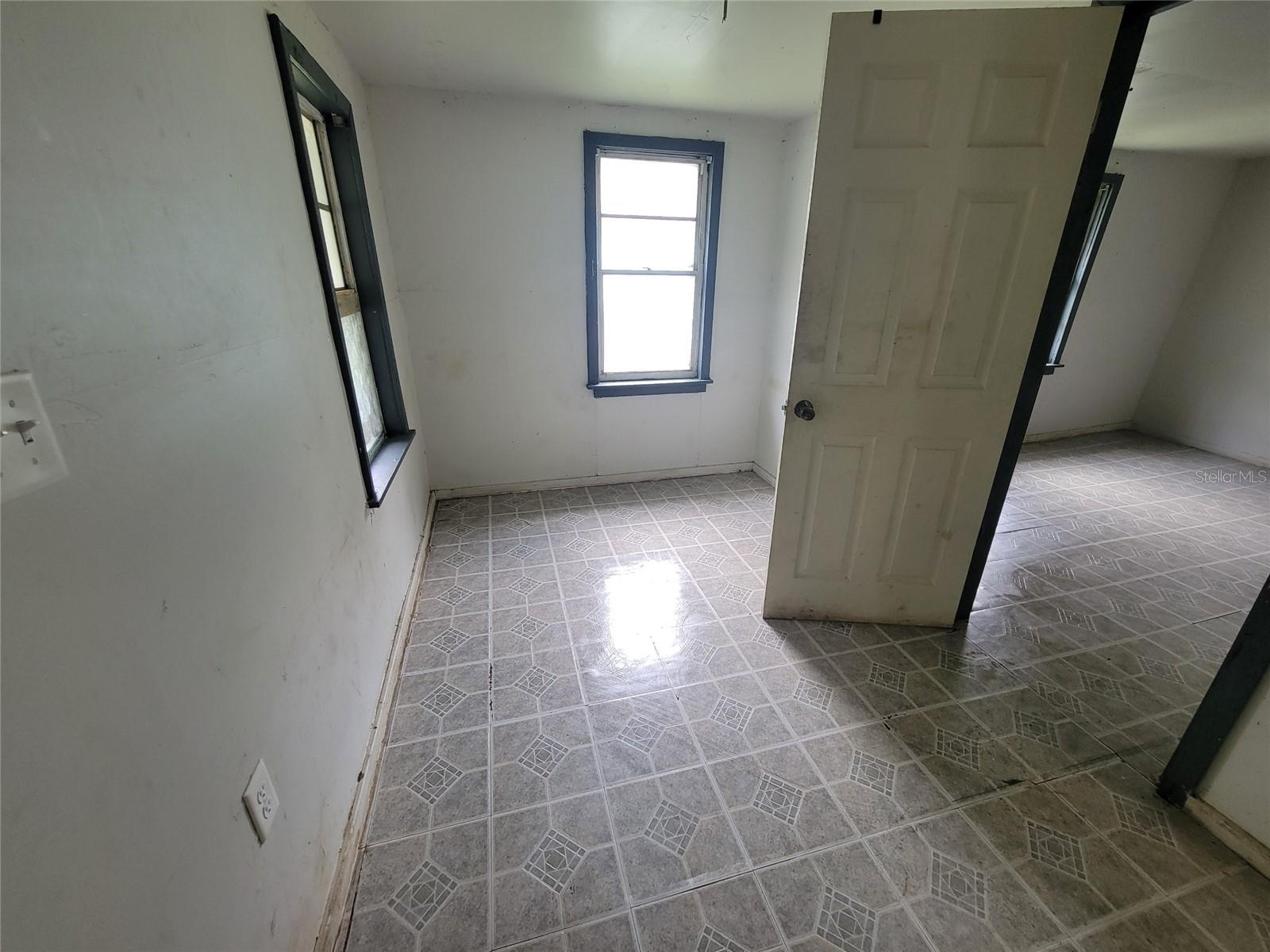 Image 10 of 12 For 14052 Railroad Avenue