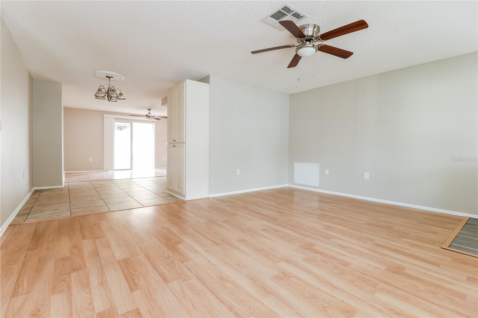 Image 4 of 16 For 8120 Blue Finch Way