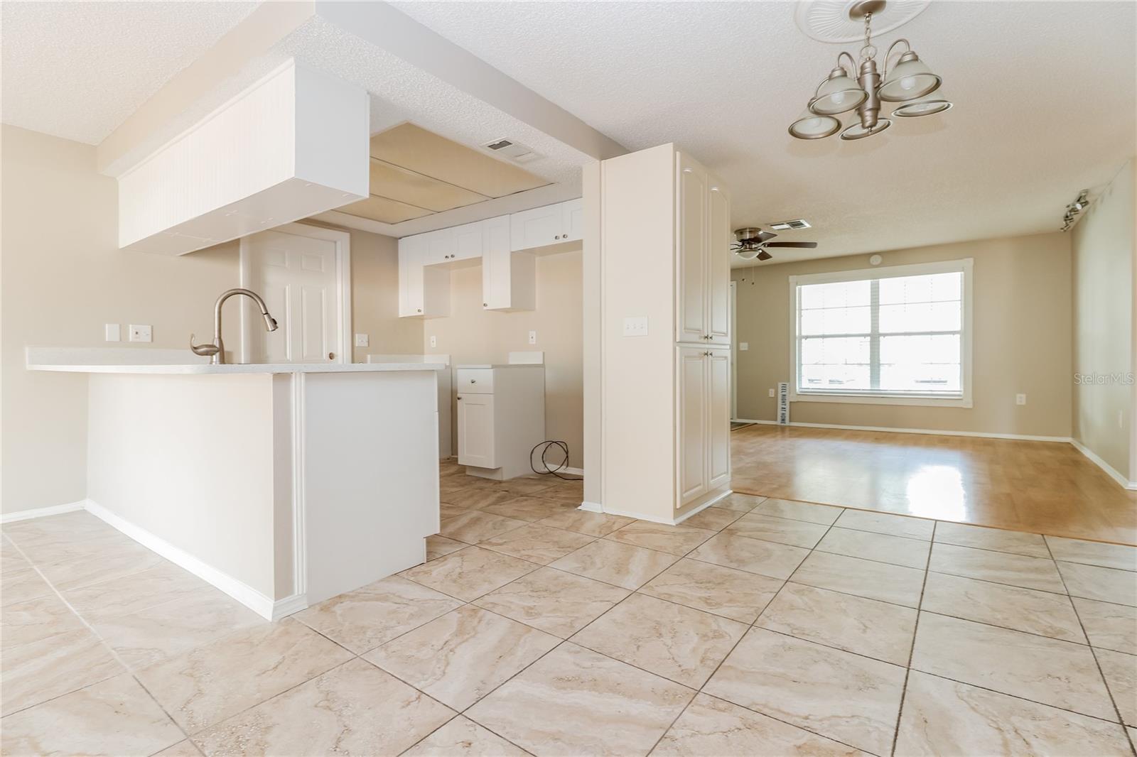 Image 6 of 16 For 8120 Blue Finch Way
